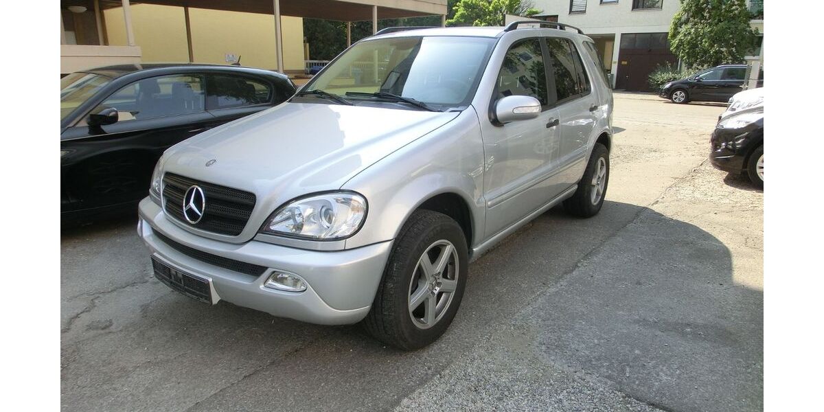 Mercedes-Benz ML 270 179.800 km 3.990 &euro; München 80807