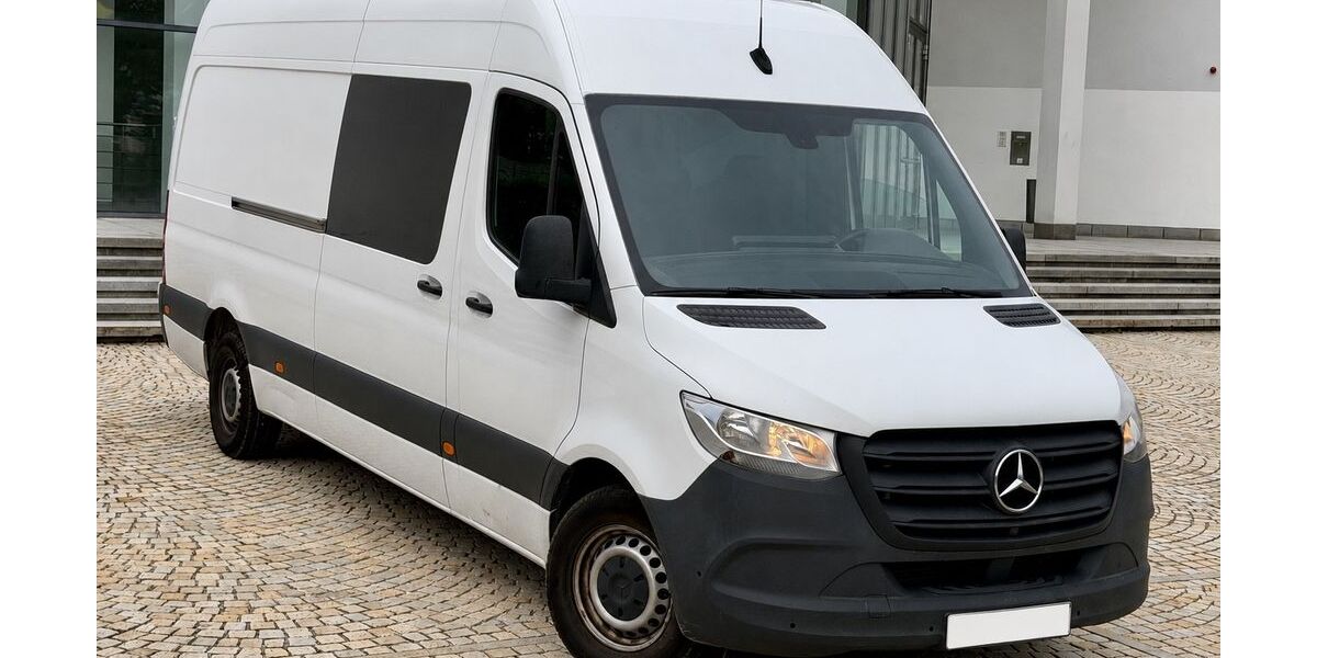 Mercedes-Benz Sprinter 199.000 km 22.990 &euro; München 81827