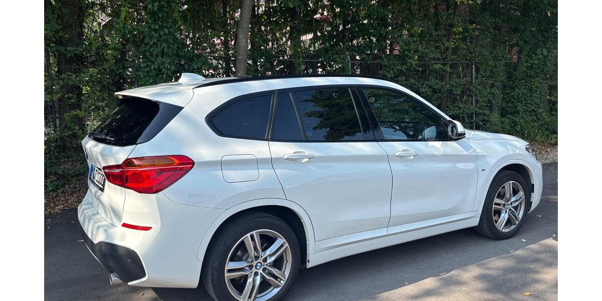BMW X1 93.300 km 21.400 &euro; München 81829