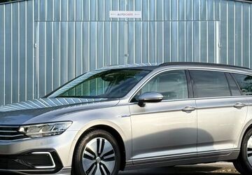 VW Passat Variant 99.400 km 17.990 &euro; München 81243