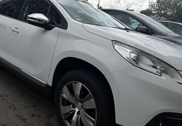 Peugeot 2008 108.000 km 6.200 &euro; München 80997
