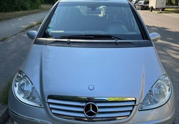 Mercedes-Benz A 170 165.286 km 3.333 &euro; München 81739