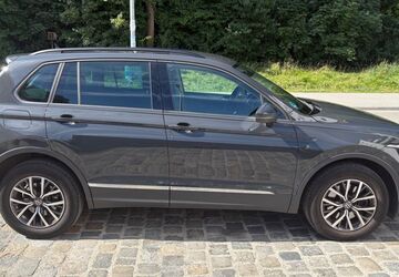 VW Tiguan 70.147 km 21.499 &euro; München 81927