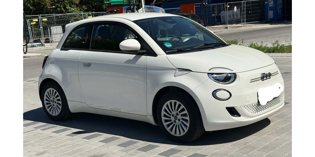 Fiat 500e 15.000 km 16.499 &euro; München 81669