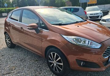 Ford Fiesta 136.000 km 4.980 &euro; Dietersheim (Bei Eching) 85386