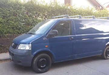 VW T5 Transporter 212.000 km 3.500 &euro; München 81929
